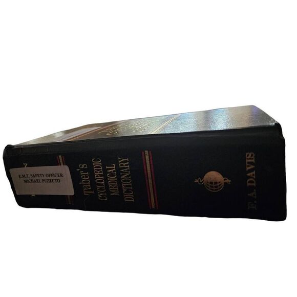 Taber's cyclopedic medical dictionary by F.A. Davis - Picture 5 of 5